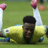 Vinicus Junior: au sol, mais décisif au bout du temps additionnel. KEYSTONE/AP/Silvia Izquierdo